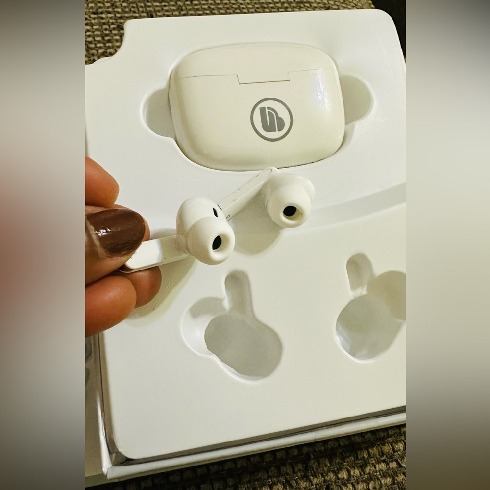 Sound Core True Wireless Bluetooth Earbuds - Picture 8 of 15